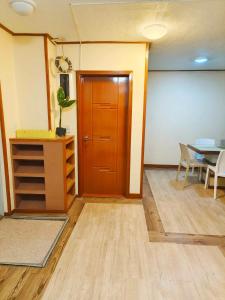 2BR Condo near Burnham