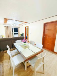 2BR Condo near Burnham