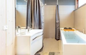 Four-Bedroom Holiday Home In Brenderup Fyn