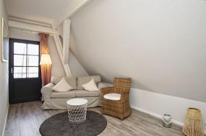 nah am Meer, ruhige Lage, gratis Nutzung vom AHOI Erlebnisbad und Sauna in Sellin - Haus Büdnerstube FeWo 5