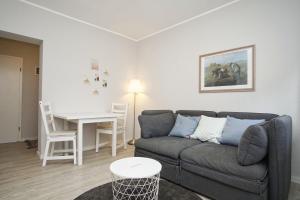 nah am Meer, ruhige Lage, gratis Nutzung vom AHOI Erlebnisbad und Sauna in Sellin - Haus Büdnerstube FeWo 2