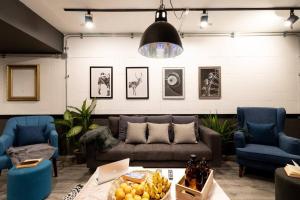 4 Bedrooms House in ThapaeNightBazaar