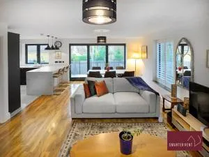 Shepperton - 3 Bedroom Home - 泰晤士河畔沃尔顿