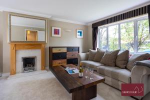 Wimbledon - 5 Bed House - Driveway