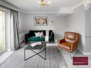 Maidenhead- 3 Bedroom House With Garden - Wooburn