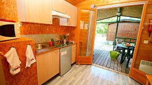 Campings Camping Rives du Lac de Sainte Croix : photos des chambres