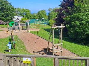 Beautiful 2-Bed Chalet in Bideford