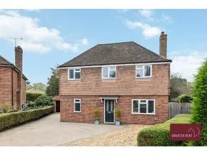 Ash - Garden Parking Pets Welcome - 艾什