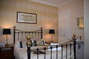 Double Room - Ground Floor room in Arden House