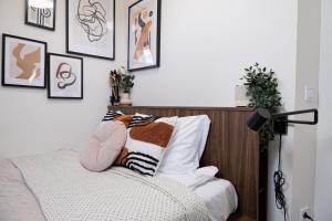 Rentero Artsy Roof Top Apartment in City Centre