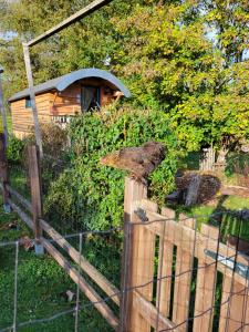 La roulotte Le Mondidéal à Leval