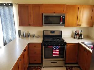 Gated Cozy Urban Luxe Retreat