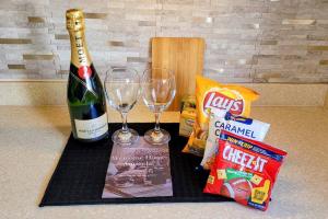 Gated Cozy Urban Luxe Retreat