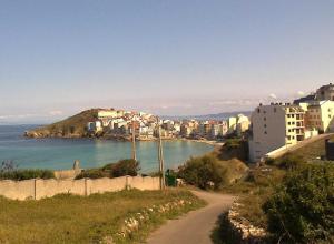 Dachwohnung mit Terasse und Meerblick unweit des Strandes