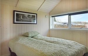 Three-Bedroom Holiday Home In Sjolund