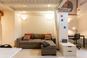 Oltrarno Loft by Halldis