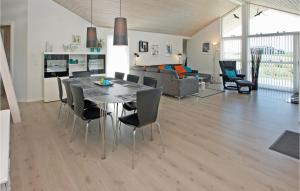 Holiday Home Flovt Havevej Dnmk