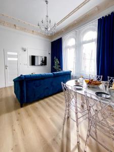 32-Glam - DeerRest Apart