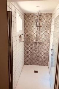 Disfruta, nuevo en Mentidero