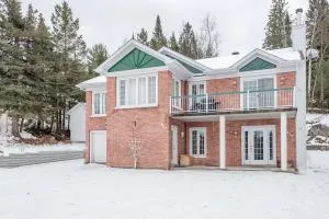 Beautiful Val Morin Chalet - Sainte-Adèle