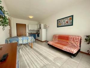 Lovely flat overlooking the pool