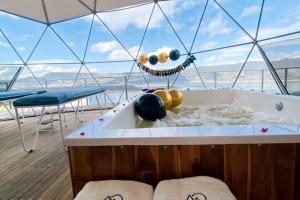 Lujoso Glamping MarQua Spa Guatavita Wifi Cocina