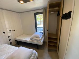 Cottage avec piscine à 300m de la plage