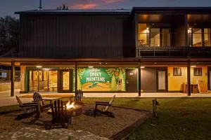 Roamstead Smoky Mountains - Jenkins Mill