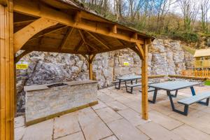 No.44 - Deluxe 2-Bedroom Duplex with Balcony