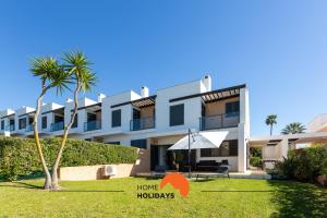 #111 Ocean View by Home Holidays
