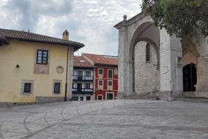 Gestiona2R - Apartamento en el casco antiguo Llanisco
