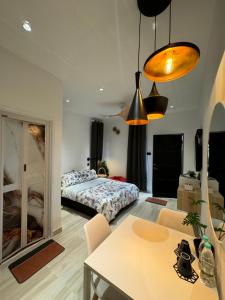 Cozy Scandinavi Guest room - Queen Bed, Free Netflix, Prime & Wi-Fi Near Bukit Mertajam