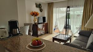 Nice apartment, friendly complex in Tenerife South
