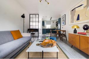 Contemporary central flat in Clerkenwell Green