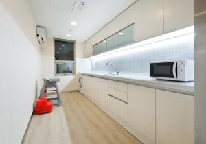 Metro Hotel Myeongdong