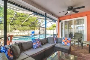 Largo Oasis with Pool and Grill 10 Min to Beach! - Walsingham