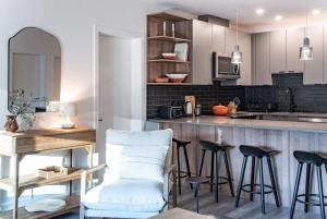 Snowed Inn - Stunning 3 Bedroom Condo