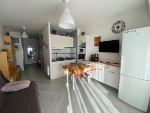 Appartement lumineux 26m², climatisé, proche des Thermes - FR-1-503-93