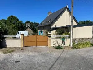 Le Nid Des Oiseaux (The Birds Nest) - Périgny