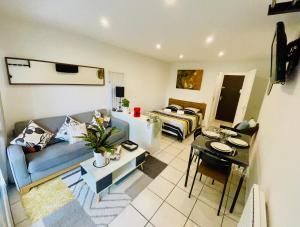 Studio Rénové au calme avec Terrasse Trouville