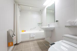 Metro Hotel Myeongdong