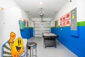 Stunning 5Bd w Pool Close to Disney at Champions Gate 8956