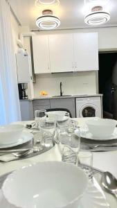 Andrew-Endless Summer Mamaia Nord Apartaments