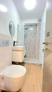 Andrew-Endless Summer Mamaia Nord Apartaments