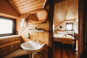 Inhauser Pincészet&Guesthouse&Restaurant