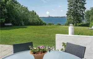 Three-Bedroom Holiday Home In Stege - Keldbylille