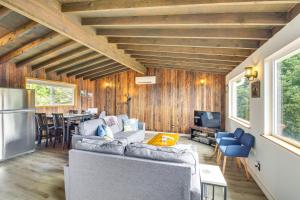 Ocean-View Oregon Coast Vacation Rental with Deck