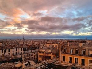 Luxury flat with amazing view on Eiffel Tower