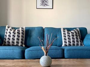 Harbour Views 3 Bed Townhouse with private off street parking and office