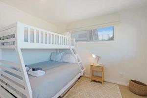Lyall Bay Parade Apartment